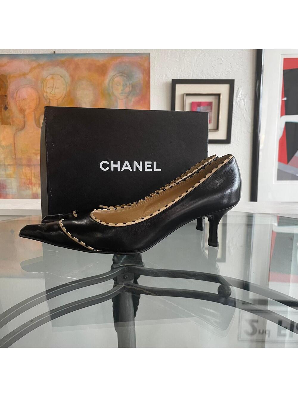 Chanel 2004 Black Point Toe Pumps | Size 39.5/9.5 - Picture 2 of 7